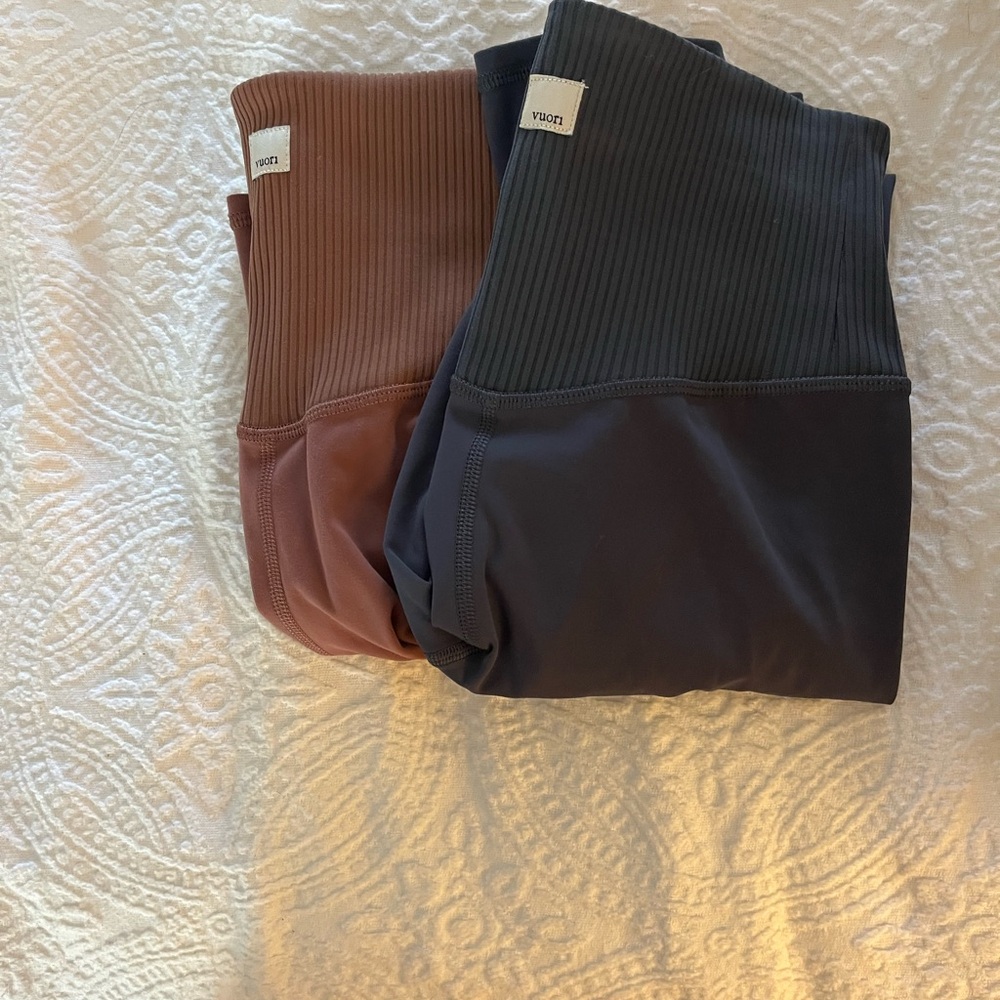 2 Pairs Vuori Leggings